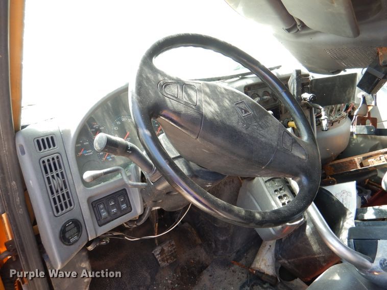 image for item DM1385 2006 International WorkStar 7400  dump truck