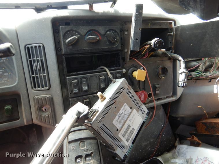 image for item DM1385 2006 International WorkStar 7400  dump truck