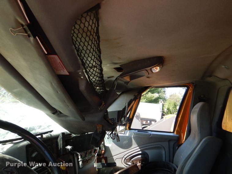 image for item DM1385 2006 International WorkStar 7400  dump truck