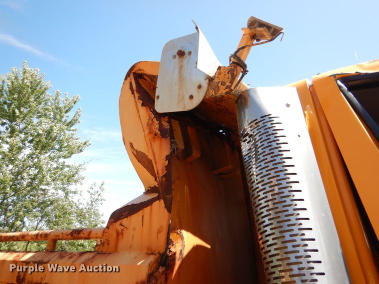 image for item DM1385 2006 International WorkStar 7400  dump truck