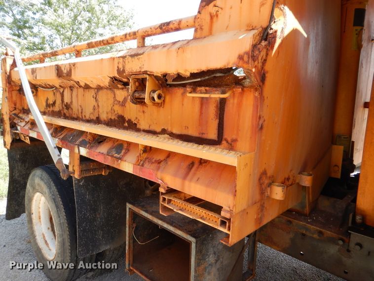 image for item DM1385 2006 International WorkStar 7400  dump truck