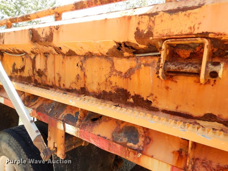 image for item DM1385 2006 International WorkStar 7400  dump truck