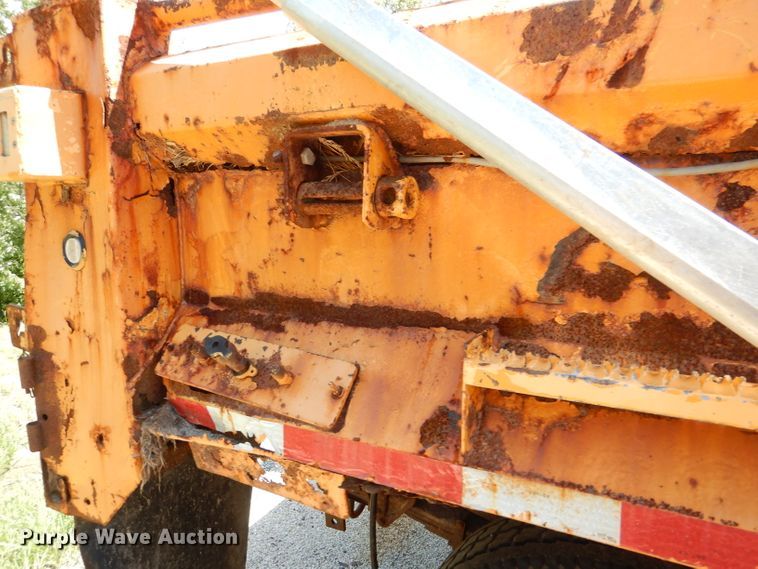 image for item DM1385 2006 International WorkStar 7400  dump truck