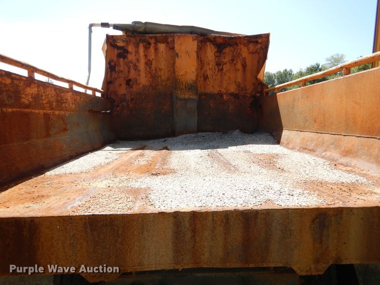 image for item DM1385 2006 International WorkStar 7400  dump truck