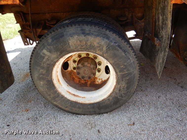 image for item DM1385 2006 International WorkStar 7400  dump truck