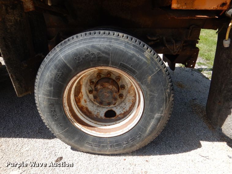 image for item DM1385 2006 International WorkStar 7400  dump truck