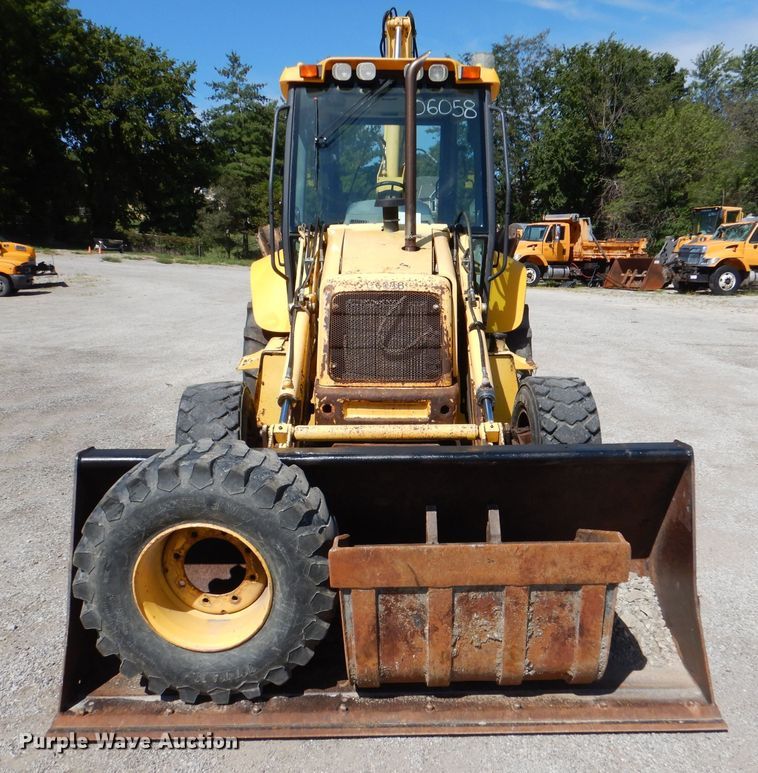 image for item DM1386 2002 New Holland LB110B  backhoe
