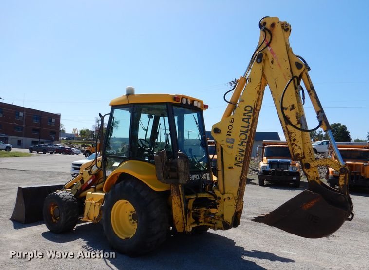 image for item DM1386 2002 New Holland LB110B  backhoe