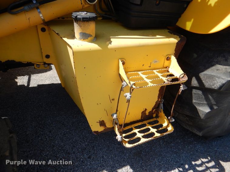 image for item DM1386 2002 New Holland LB110B  backhoe