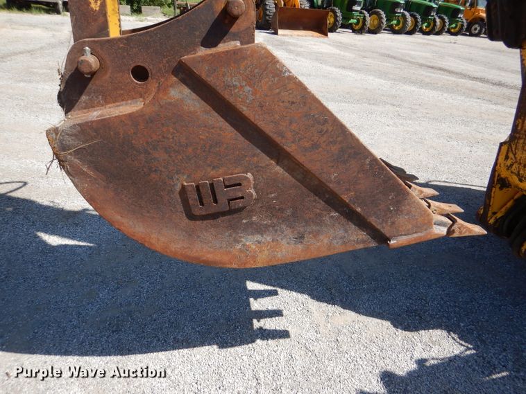 image for item DM1386 2002 New Holland LB110B  backhoe