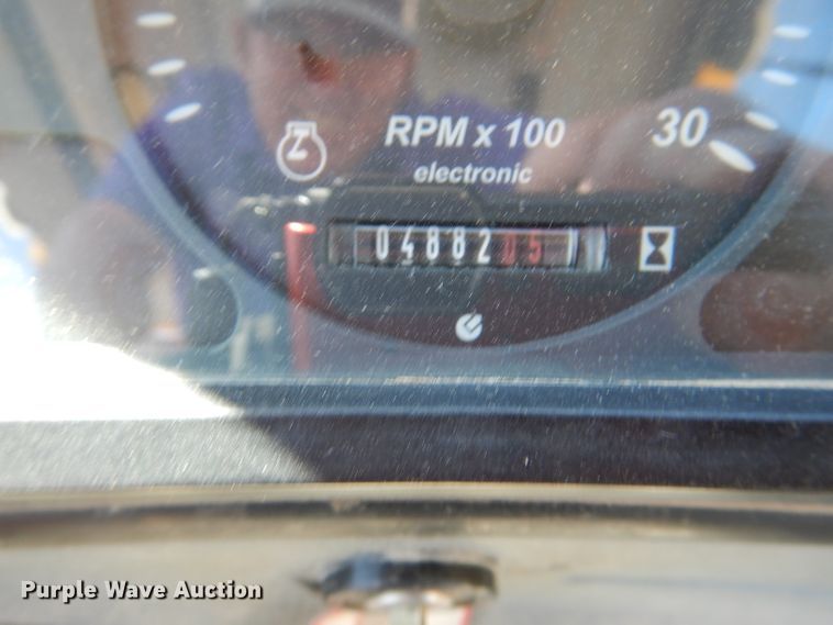 image for item DM1386 2002 New Holland LB110B  backhoe