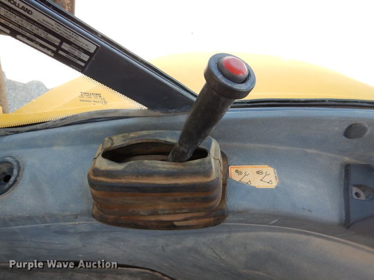 image for item DM1386 2002 New Holland LB110B  backhoe