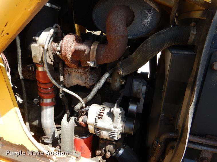 image for item DM1386 2002 New Holland LB110B  backhoe