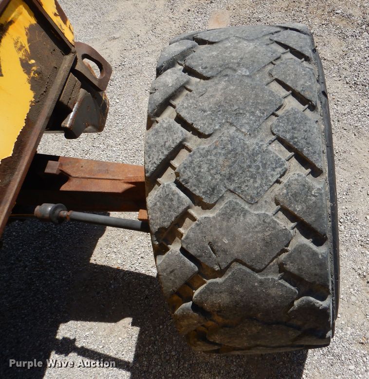 image for item DM1386 2002 New Holland LB110B  backhoe