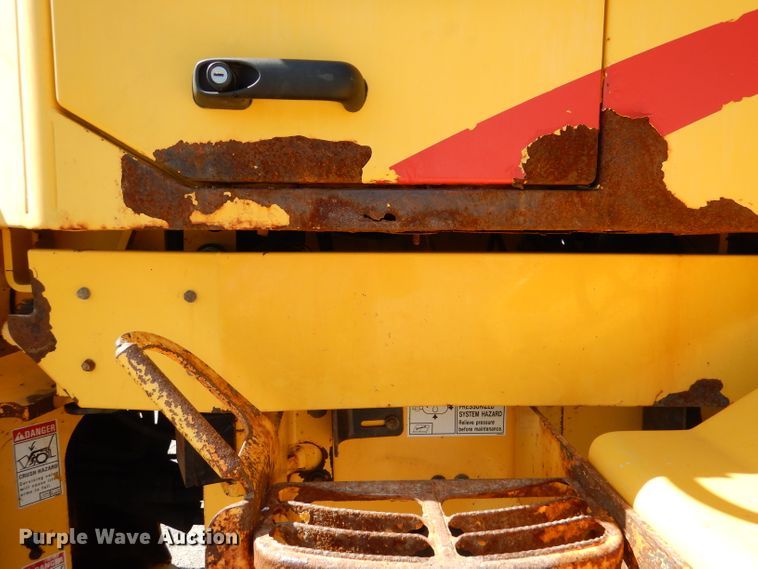 image for item DM1389 2006 New Holland LW130B  wheel loader