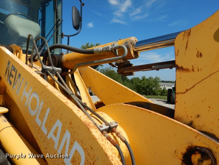 image for item DM1389 2006 New Holland LW130B  wheel loader