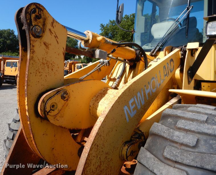 image for item DM1389 2006 New Holland LW130B  wheel loader