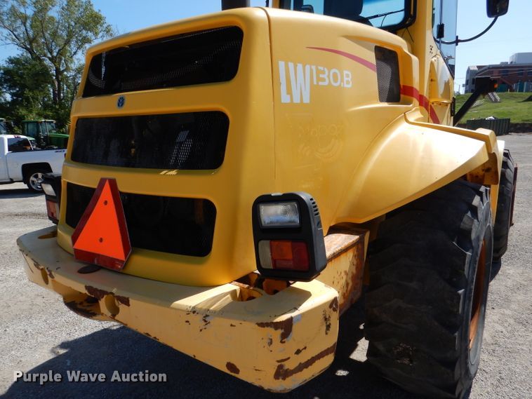 image for item DM1389 2006 New Holland LW130B  wheel loader