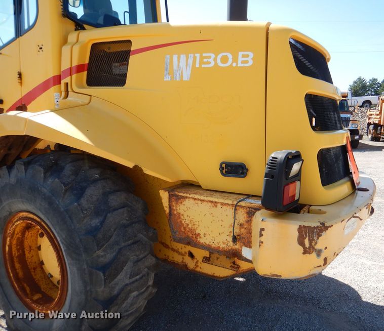 image for item DM1389 2006 New Holland LW130B  wheel loader