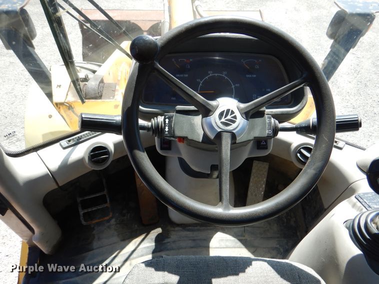 image for item DM1389 2006 New Holland LW130B  wheel loader