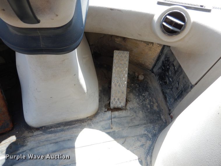 image for item DM1389 2006 New Holland LW130B  wheel loader