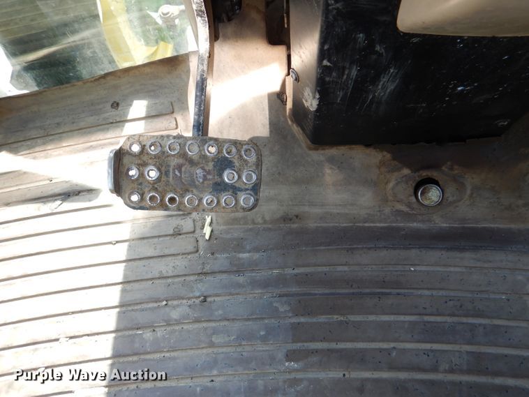 image for item DM1390 John Deere 6715  MFWD tractor