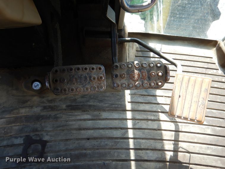 image for item DM1391 John Deere 6715  MFWD tractor