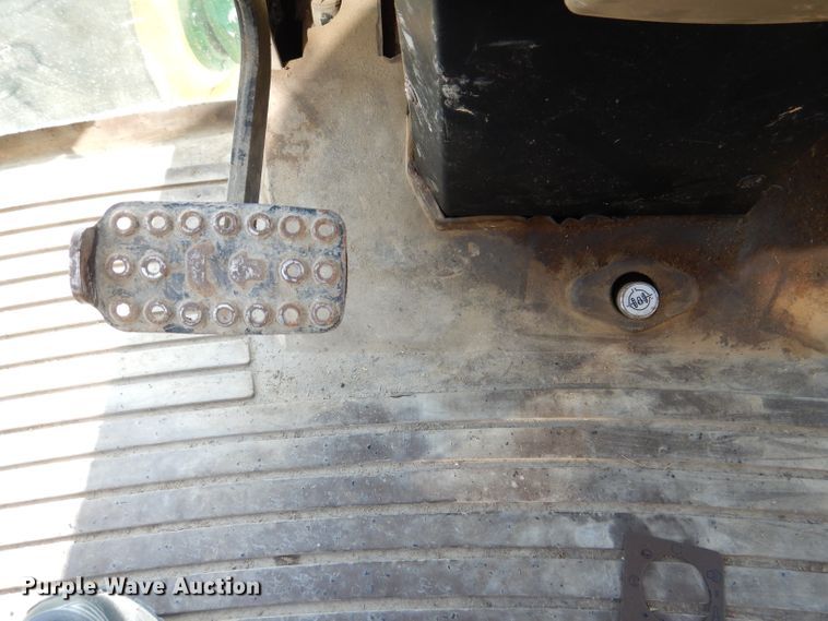 image for item DM1391 John Deere 6715  MFWD tractor