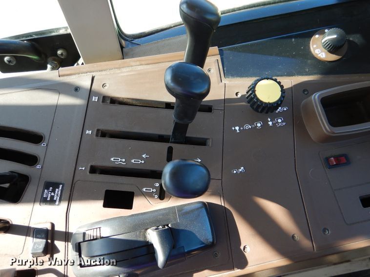 image for item DM1391 John Deere 6715  MFWD tractor