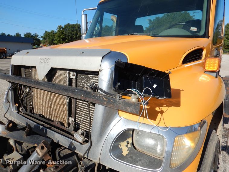 image for item DM1394 2006 International WorkStar 7400  truck cab and chassis