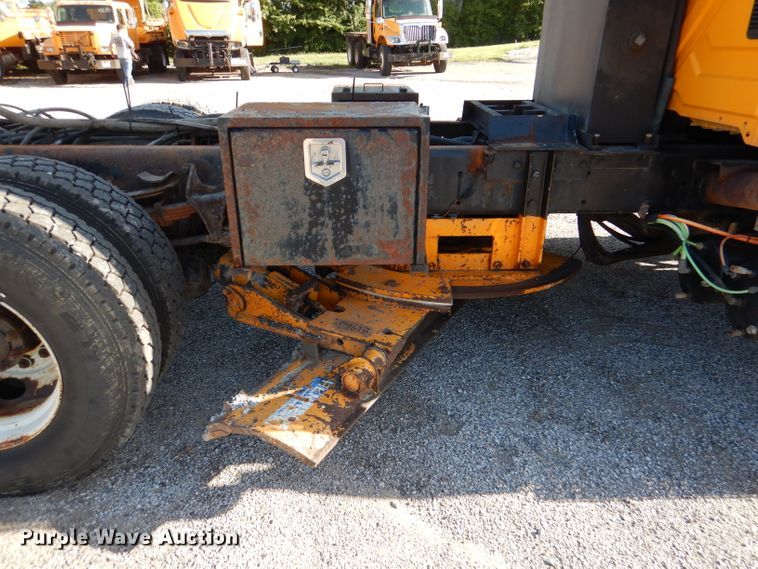 image for item DM1394 2006 International WorkStar 7400  truck cab and chassis