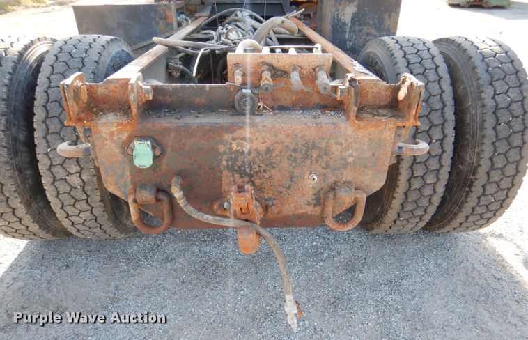 image for item DM1394 2006 International WorkStar 7400  truck cab and chassis