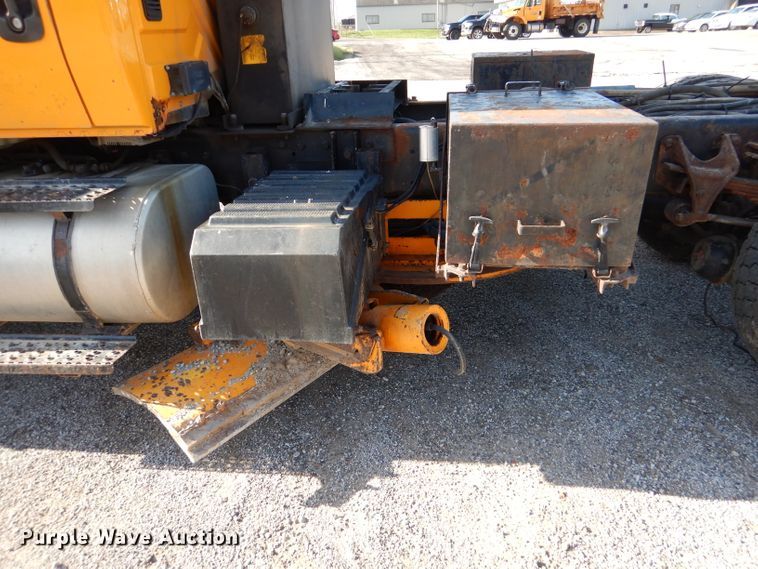 image for item DM1394 2006 International WorkStar 7400  truck cab and chassis