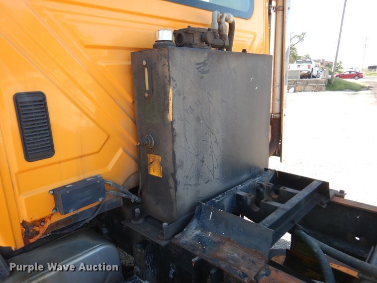 image for item DM1394 2006 International WorkStar 7400  truck cab and chassis