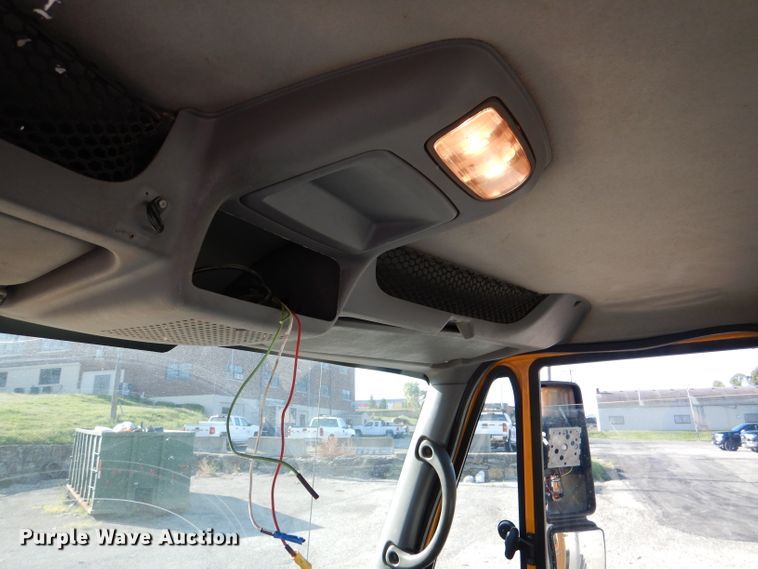 image for item DM1394 2006 International WorkStar 7400  truck cab and chassis