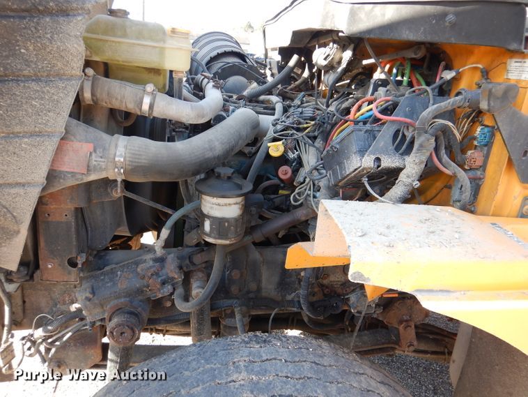 image for item DM1394 2006 International WorkStar 7400  truck cab and chassis