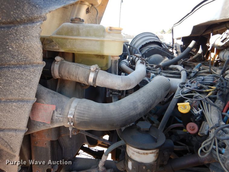 image for item DM1394 2006 International WorkStar 7400  truck cab and chassis