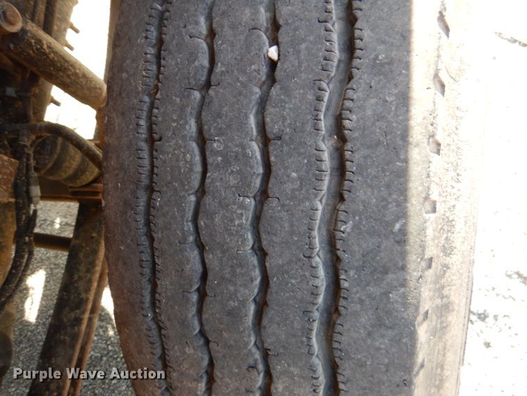 image for item DM1394 2006 International WorkStar 7400  truck cab and chassis