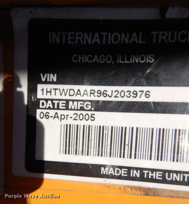 image for item DM1394 2006 International WorkStar 7400  truck cab and chassis