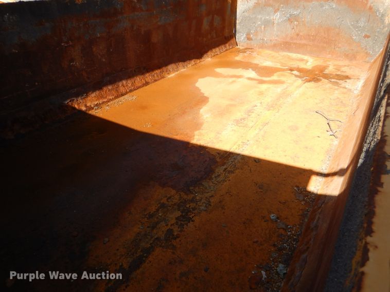 image for item DM1395 2004 International WorkStar 7400  dump truck