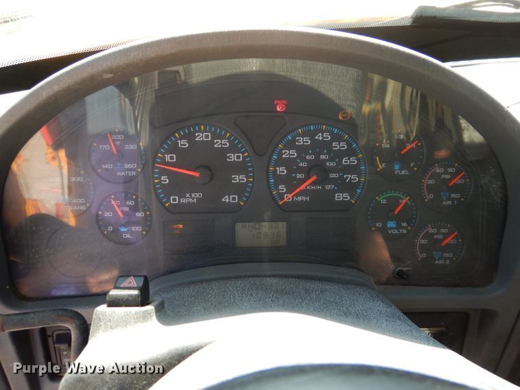 image for item DM1395 2004 International WorkStar 7400  dump truck