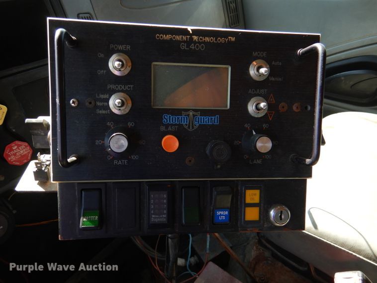 image for item DM1395 2004 International WorkStar 7400  dump truck