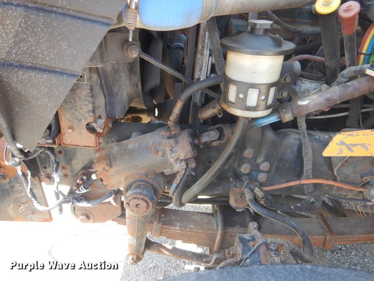 image for item DM1395 2004 International WorkStar 7400  dump truck