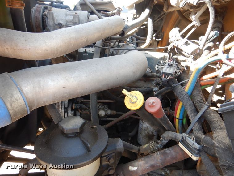 image for item DM1395 2004 International WorkStar 7400  dump truck