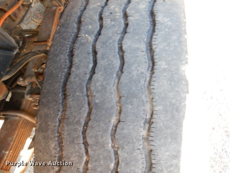 image for item DM1395 2004 International WorkStar 7400  dump truck