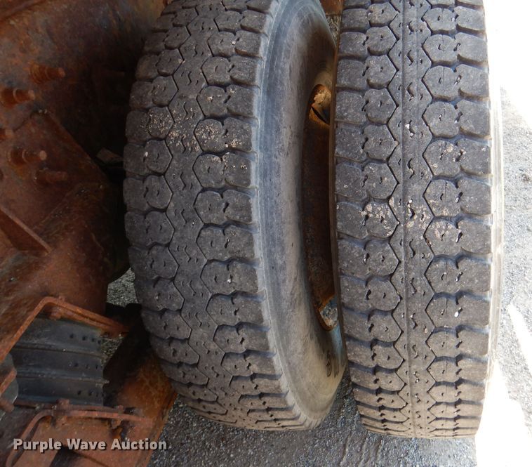 image for item DM1395 2004 International WorkStar 7400  dump truck