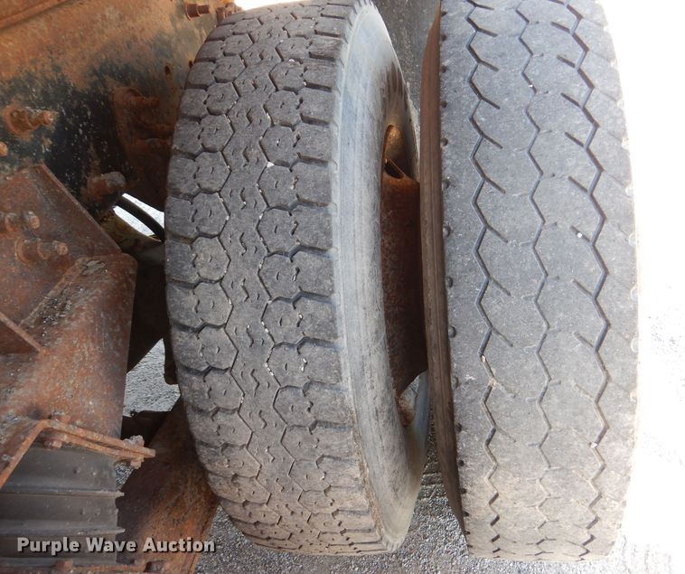 image for item DM1395 2004 International WorkStar 7400  dump truck