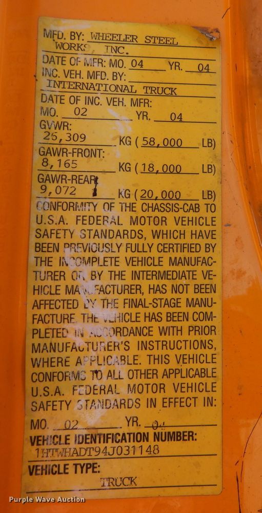 image for item DM1395 2004 International WorkStar 7400  dump truck