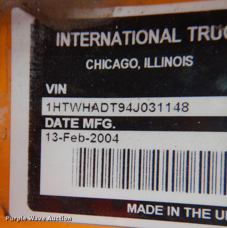 image for item DM1395 2004 International WorkStar 7400  dump truck