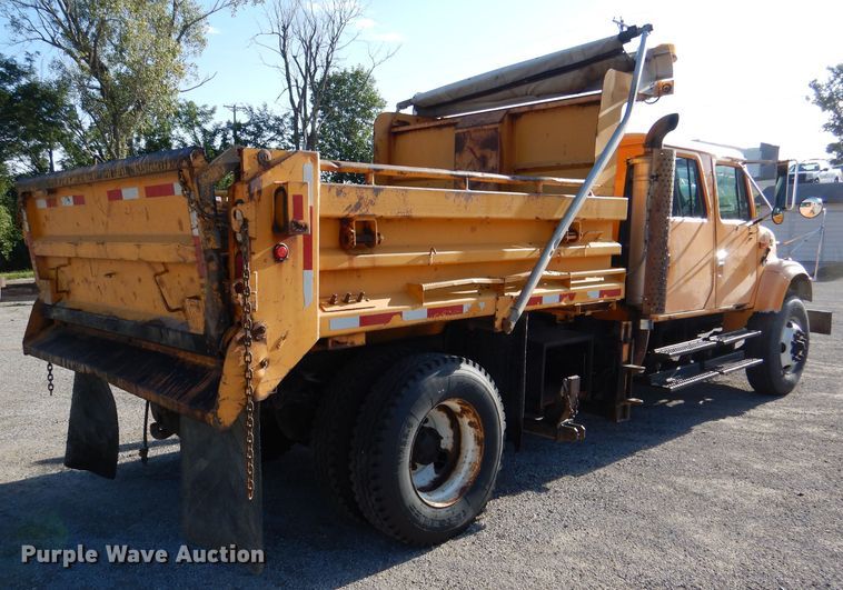 image for item DM1396 2002 International 4900  Crew Cab dump truck